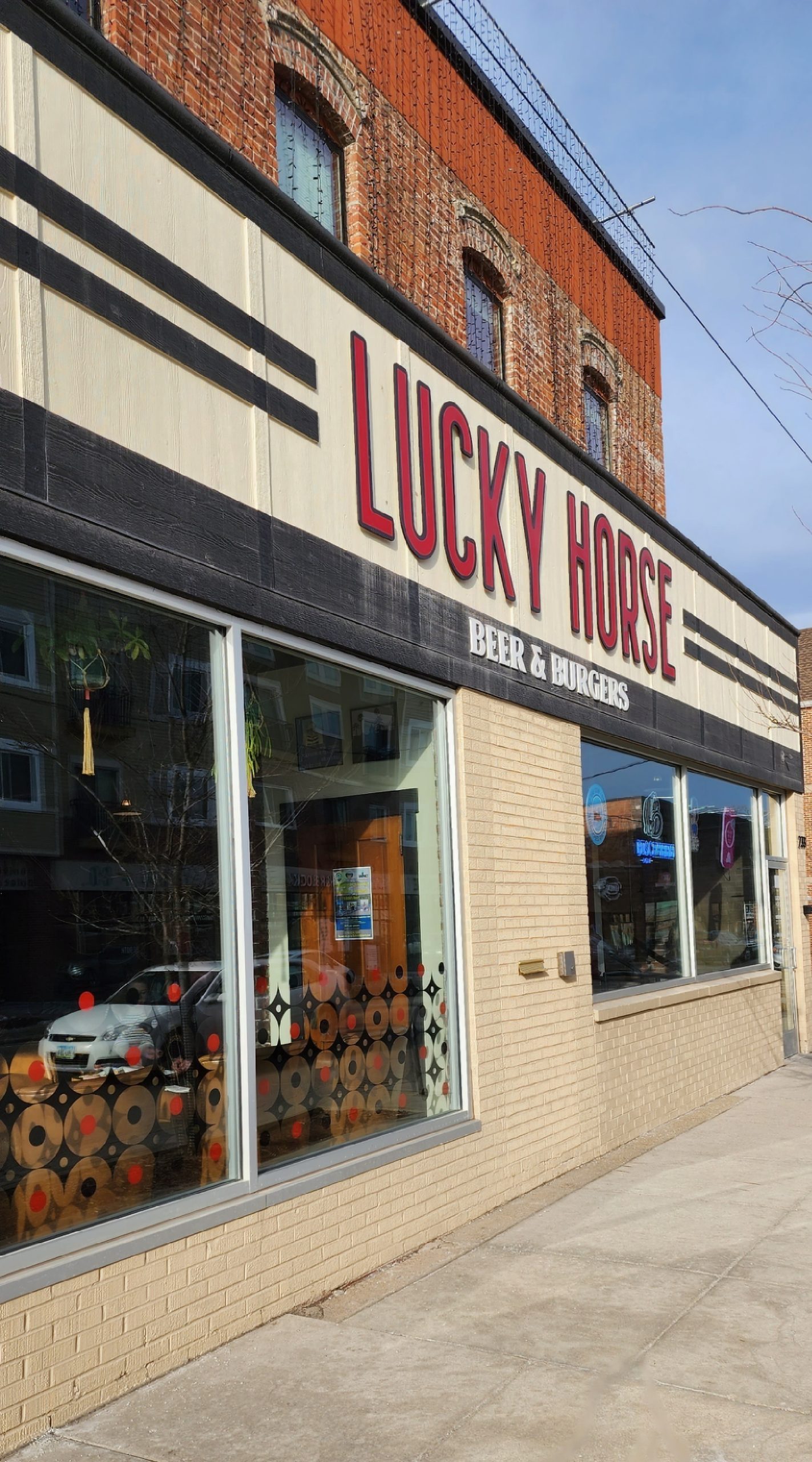 Lucky Horse Beer & Burgers (Des Moines, IA) Review