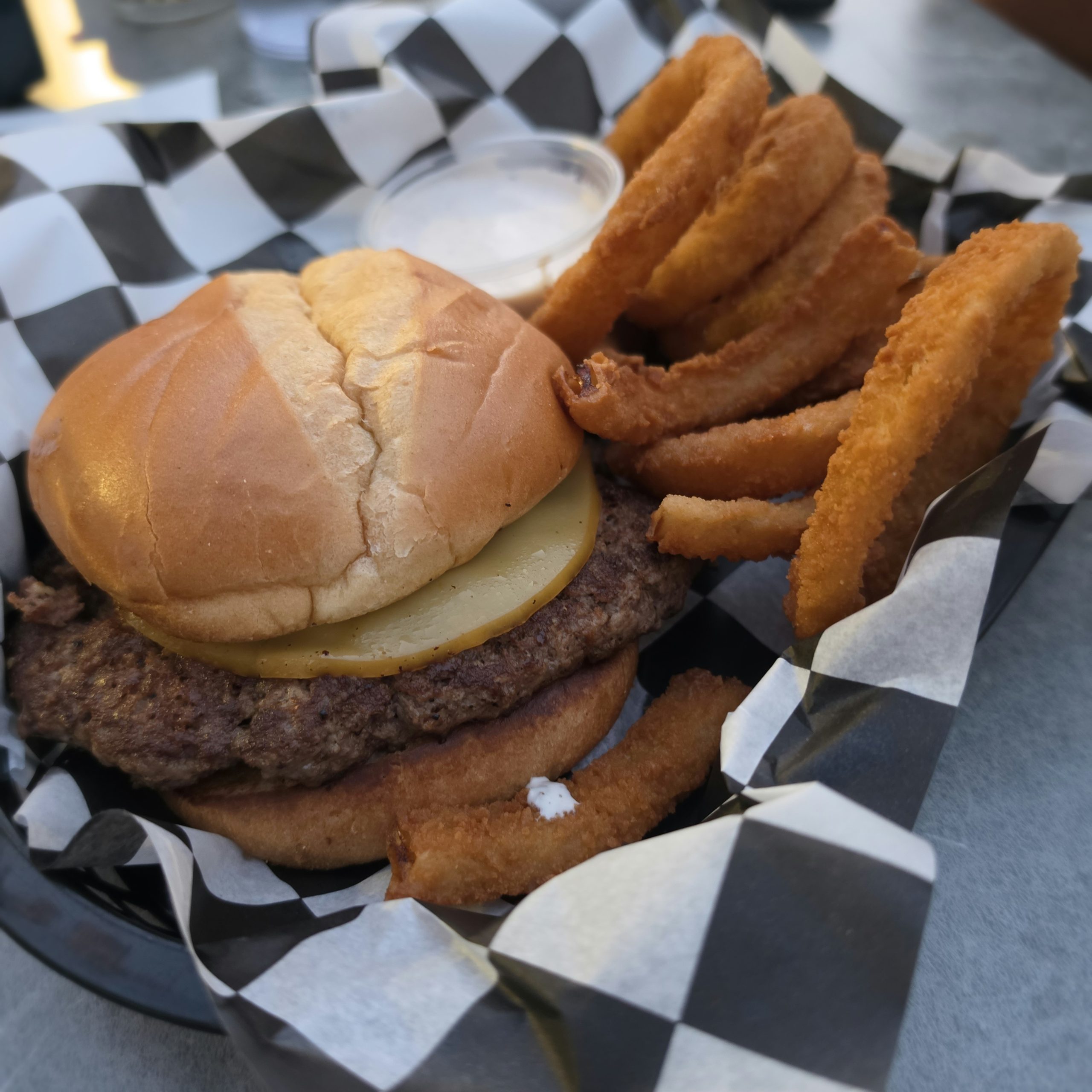 Lucky Horse Beer & Burgers (Des Moines, IA) Review