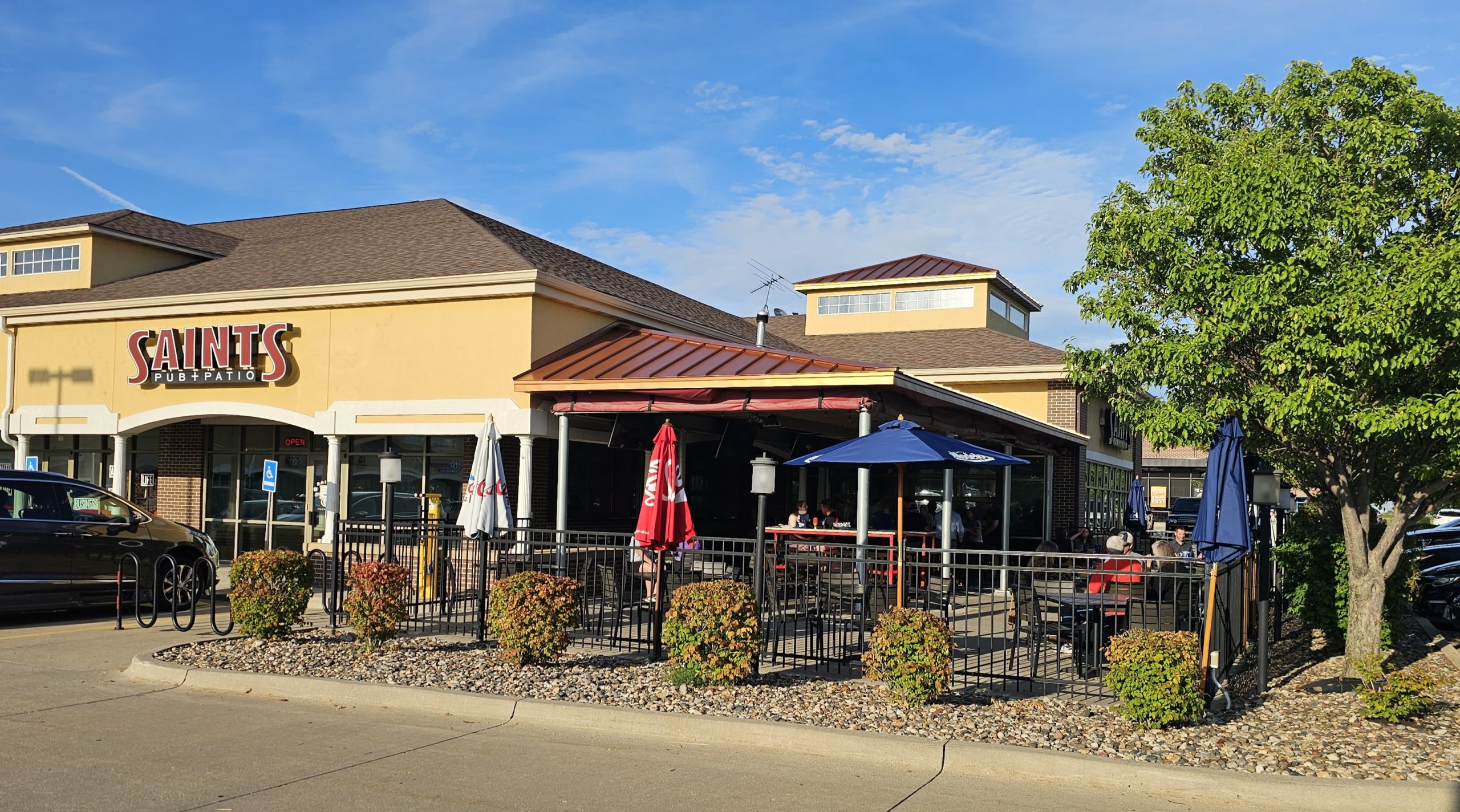 Saints Pub & Patio (Waukee, IA) Review