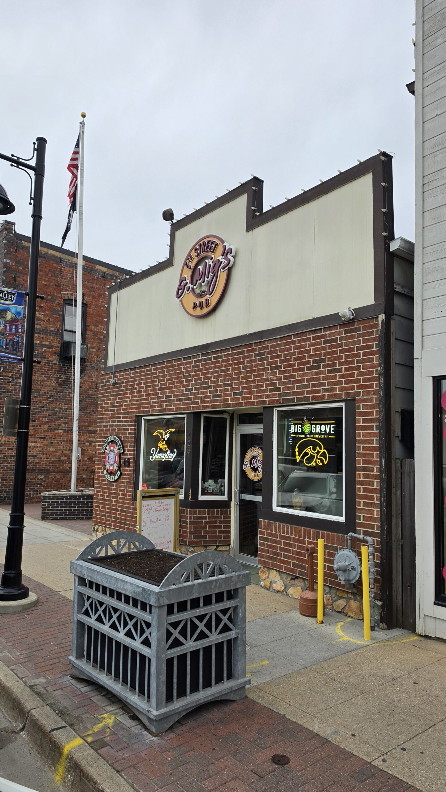 G. Migs 5th Street Pub (West Des Moines, IA) Review