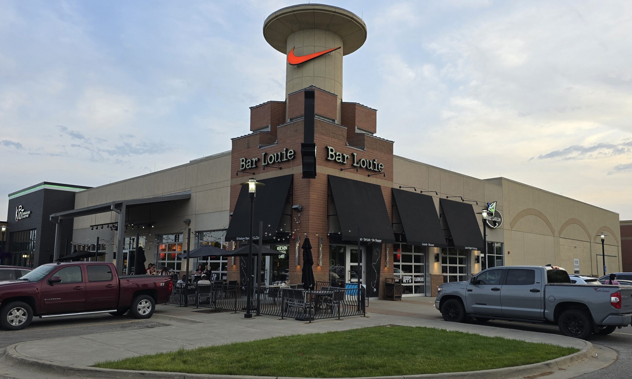 Bar Louie (West Des Moines, IA) Review