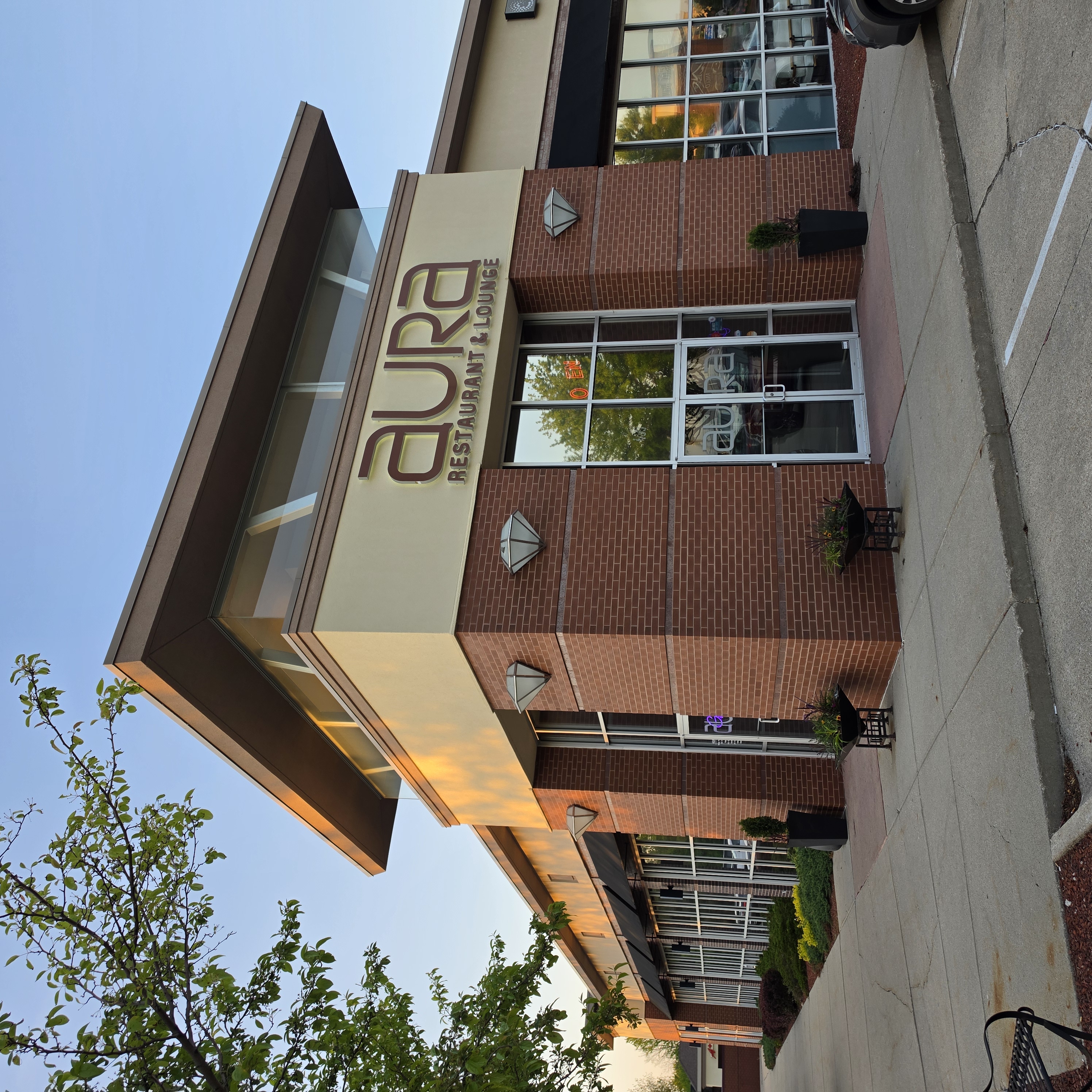 Aura Restaurant & Lounge (Clive, IA) Review